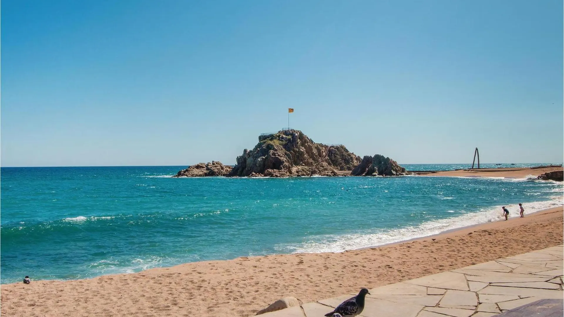 Amazing Apartment In Blanes With Kitchen İspanya